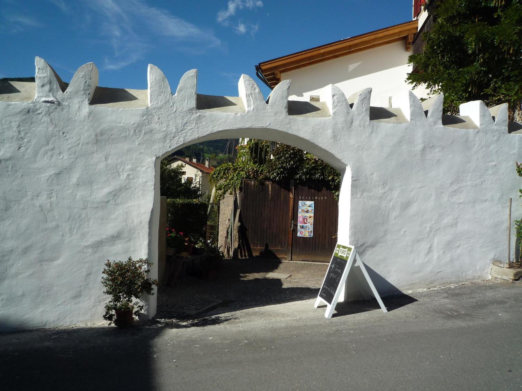 Garni Sonne Hotel Malles Venosta Bagian luar foto