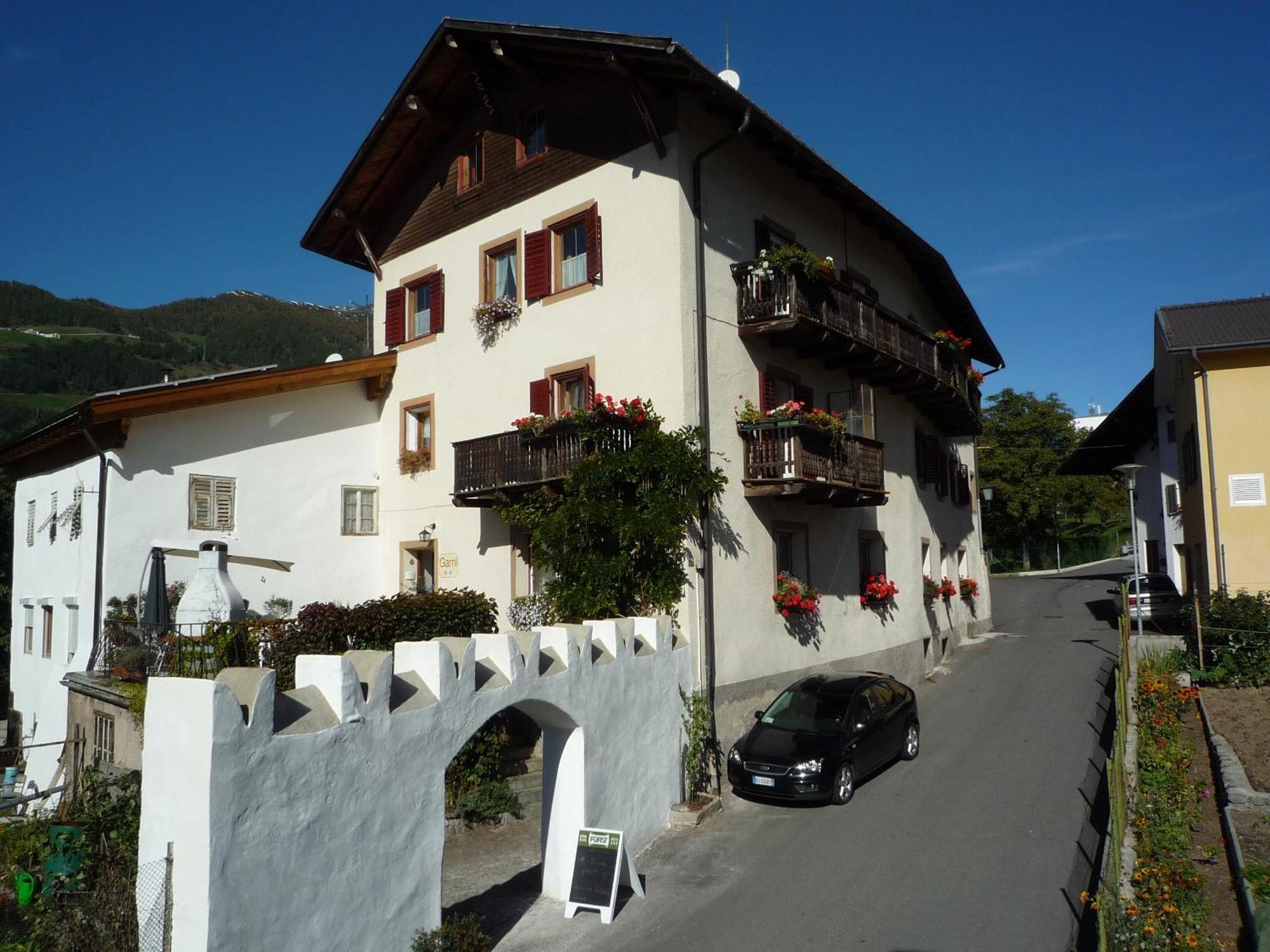 Garni Sonne Hotel Malles Venosta Bagian luar foto